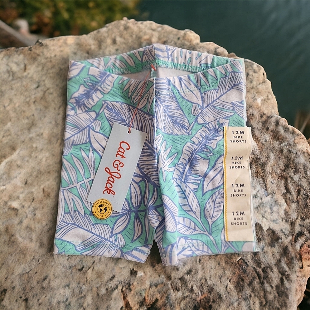 New! Cat & Jack Girl’s Bike Shorts Blue Tropical Print